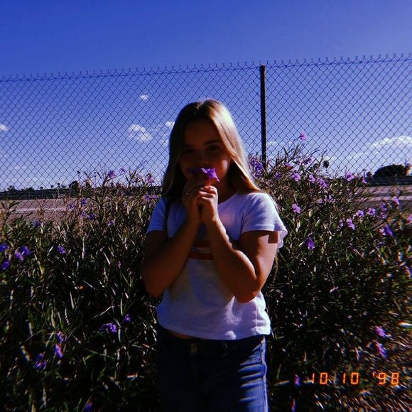 Meet your Posher, Laraine - Picture 1 of 1